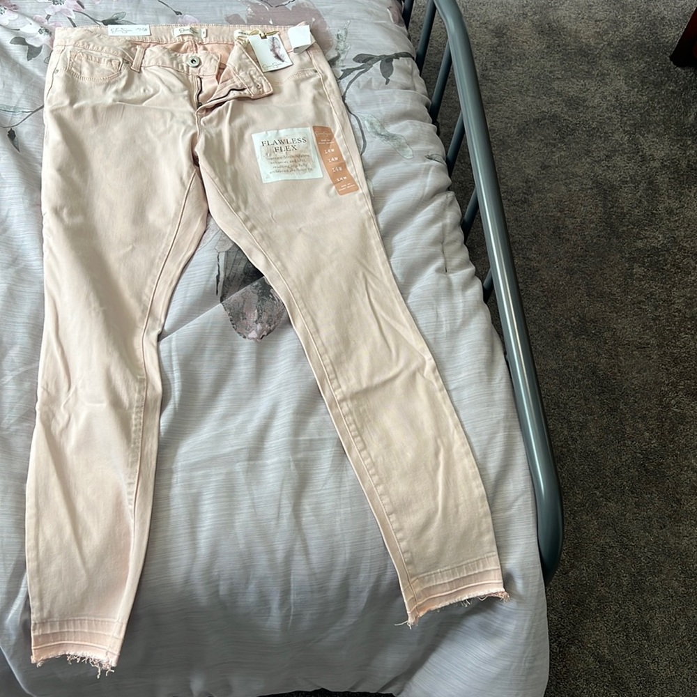 Jessica Simpson kiss me super skinny jeans size 14w pink
